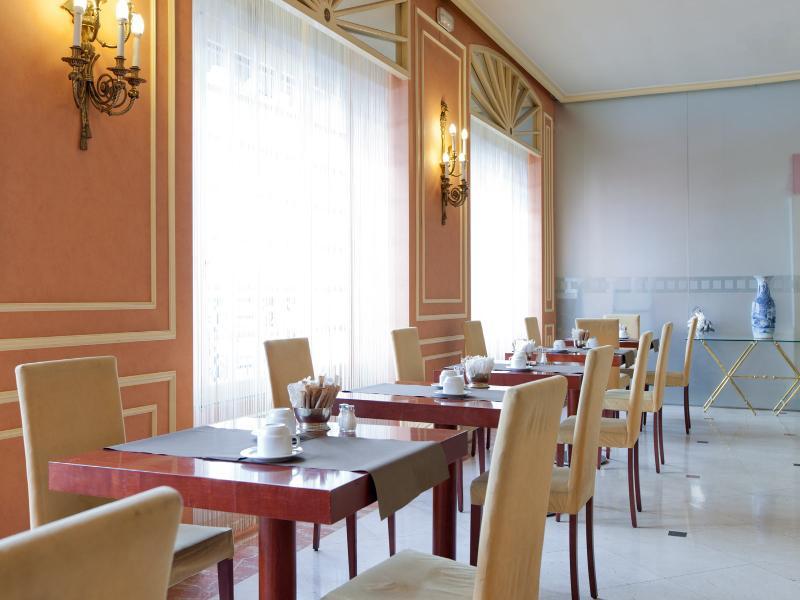 Hotel Arosa Мадрид Екстериор снимка