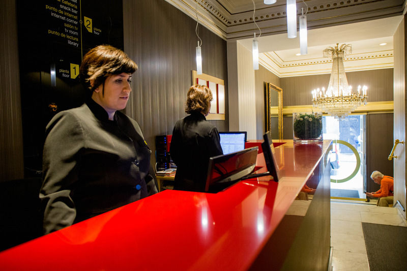 Hotel Arosa Мадрид Екстериор снимка