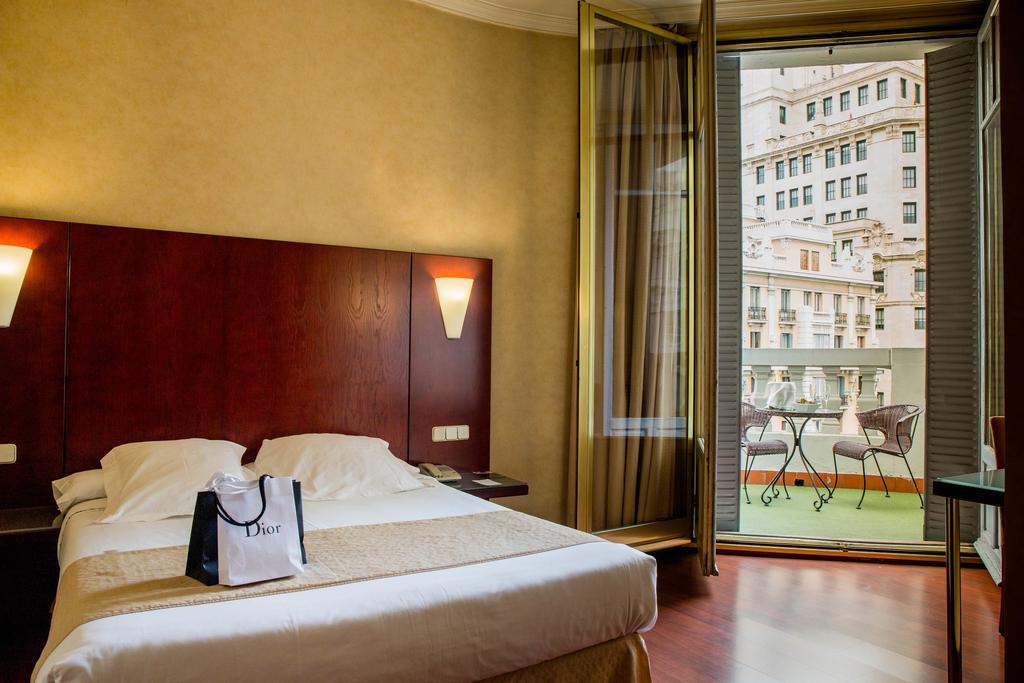 Hotel Arosa Мадрид Екстериор снимка