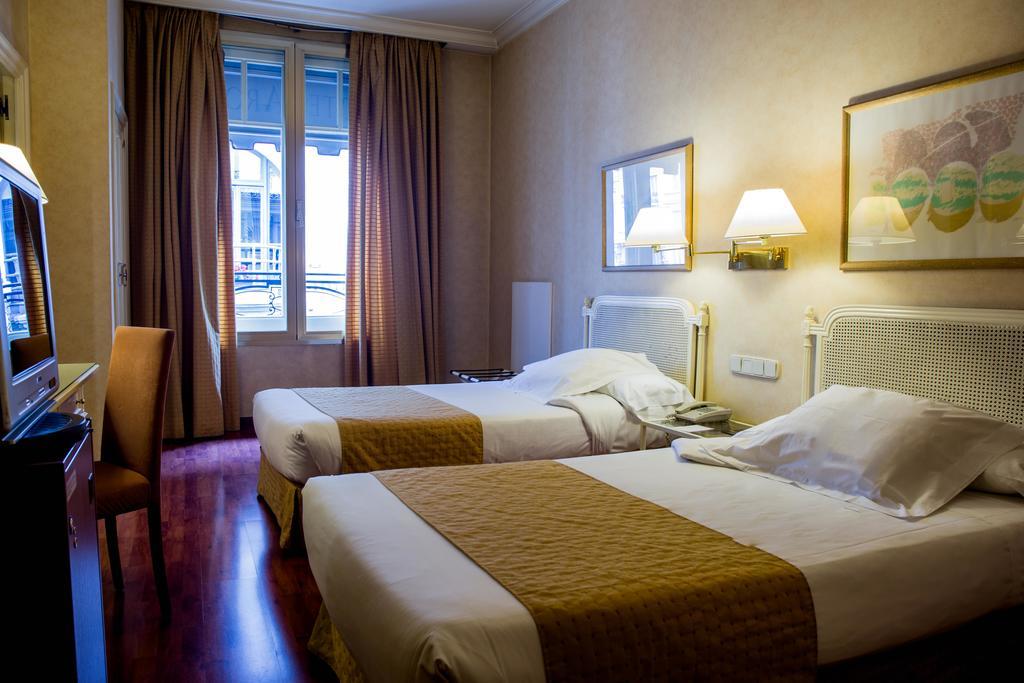 Hotel Arosa Мадрид Екстериор снимка