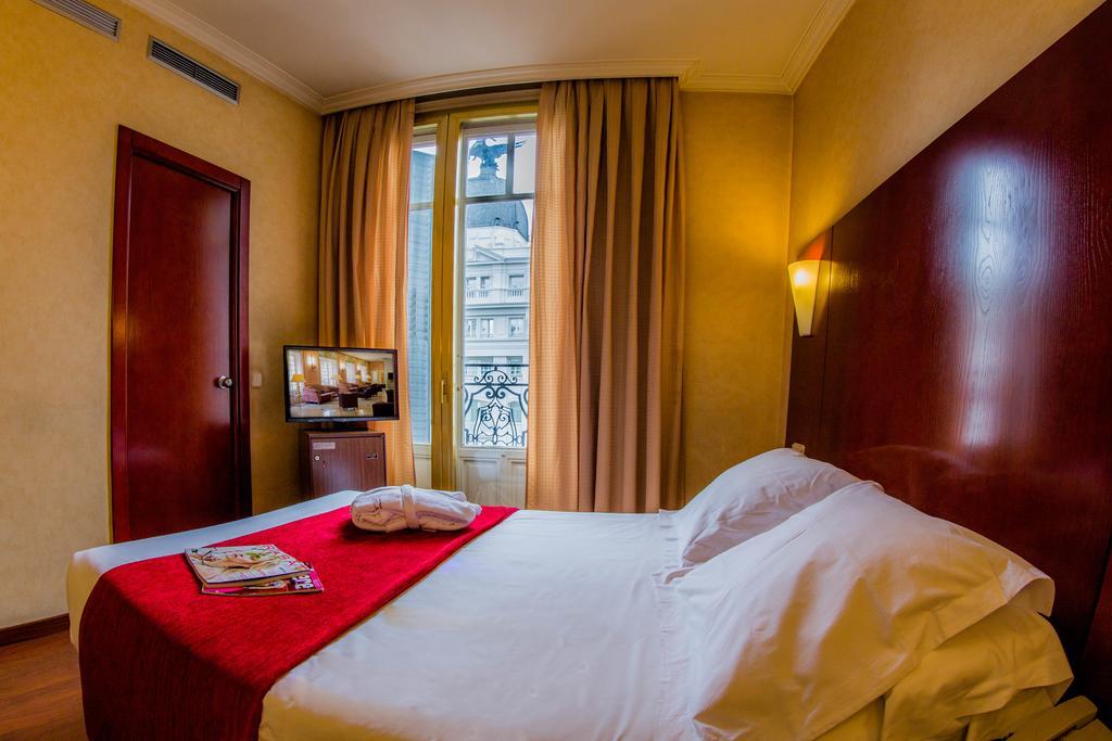 Hotel Arosa Мадрид Стая снимка