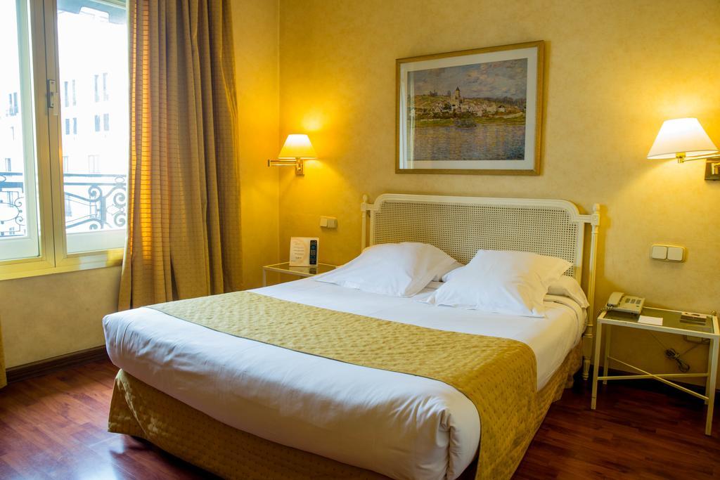 Hotel Arosa Мадрид Екстериор снимка
